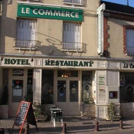 Hotel Le Commerce Bellegarde-du-Loiret Екстериор снимка