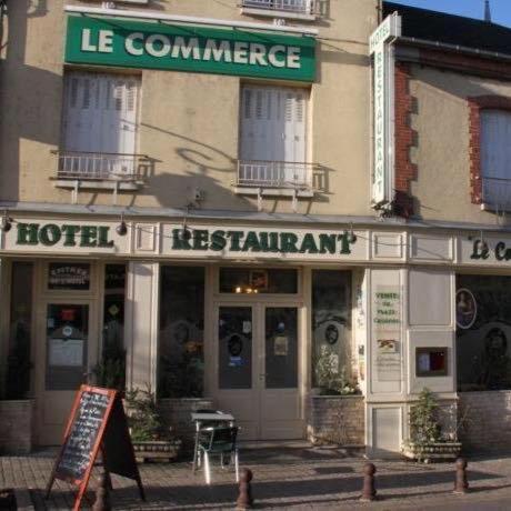 Hotel Le Commerce Bellegarde-du-Loiret Екстериор снимка